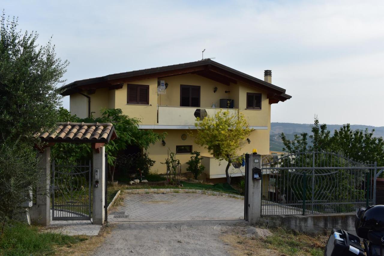 צ'יטה סנט'אנג'לו La Villa In Campagna מראה חיצוני תמונה