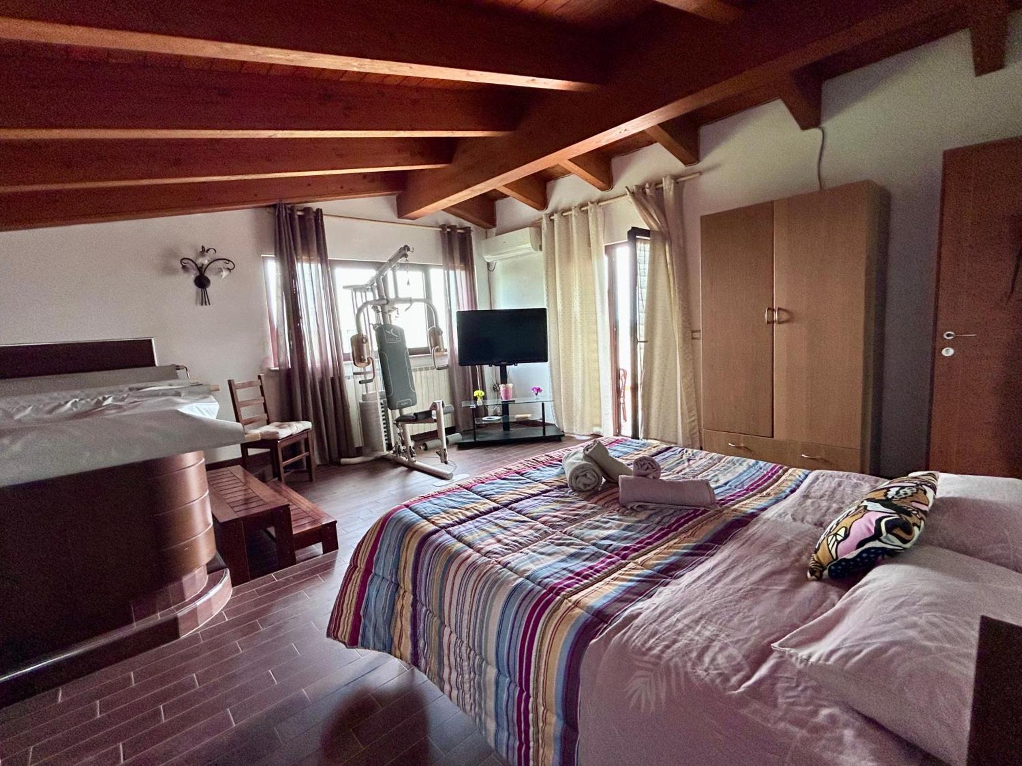 צ'יטה סנט'אנג'לו La Villa In Campagna מראה חיצוני תמונה